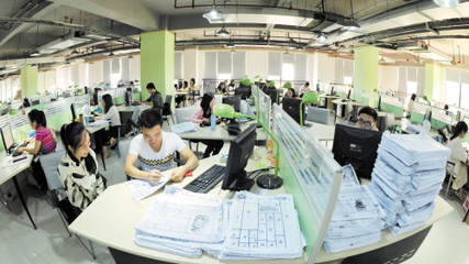 电子产品技术开发与销售驱动长沙高新技术产业蓬勃发展，上半年总产值突破3100亿元